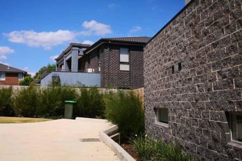 Delicate And Peaceful Bundoora Townhouse 11 - Kawana Tourism 0