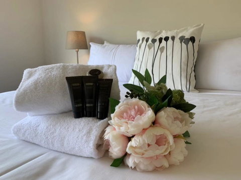 Delicate And Peaceful Bundoora Townhouse 13-R3 - Kawana Tourism 0