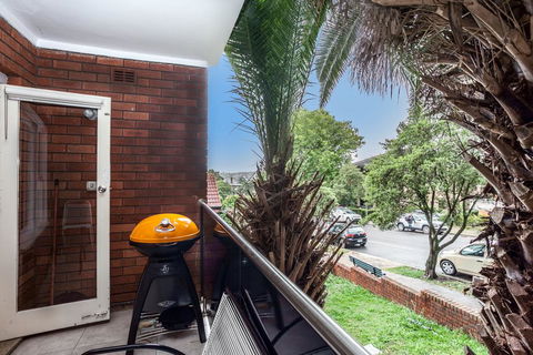 DENHAM DAZE (I677) -L'Abode - Kawana Tourism 2