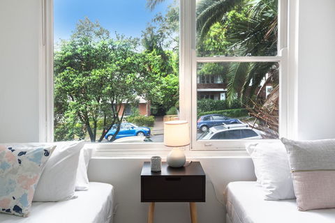DENHAM DAZE (I677) -L'Abode - Kawana Tourism 0