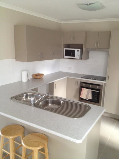 Denman Serviced Apartments - Kawana Tourism 2