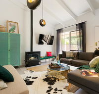 Designer Town Villa - Kawana Tourism