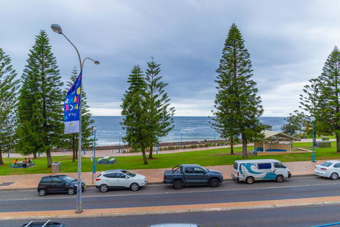 Dive Hotel - Kawana Tourism 2