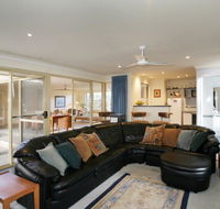 Dolphin 3 Bedroom House by Shoalwater Executive Homes - Kawana Tourism