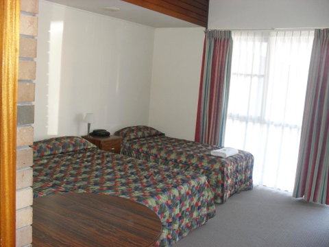 Downtown Motel - Kawana Tourism 1