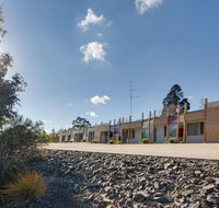 Drouin Motel - Kawana Tourism