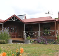 Eagle's Roost Farmstay BB - Kawana Tourism