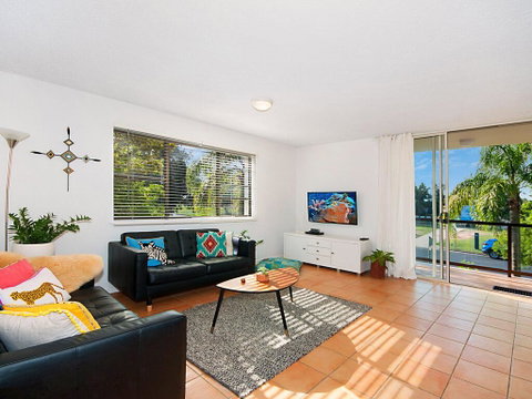 EAST COAST ESCAPES - Byron Beachfront - Kawana Tourism 3