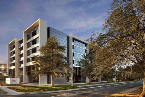 East Hotel And Apartments - Kawana Tourism 0