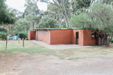 Eildon Pondage Holiday Park - Kawana Tourism 2