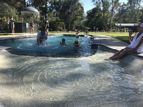 Eildon Pondage Holiday Park - Kawana Tourism 1