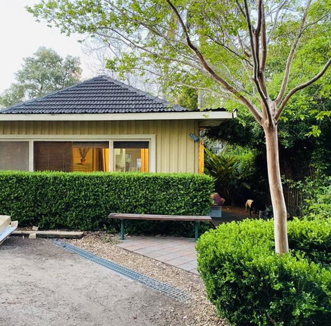 Entire Blaxland Cottage - Kawana Tourism 0