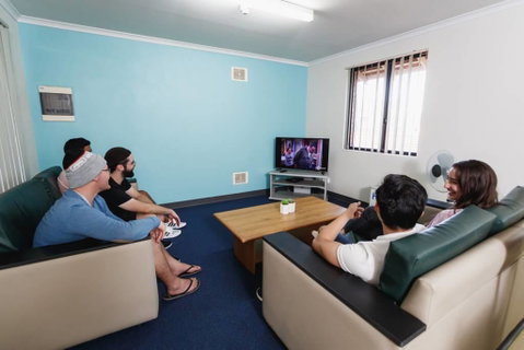 Erica Underwood House 6 Bedroom Flat - Kawana Tourism 1