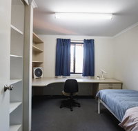 Erica Underwood House 6 Bedroom Flat - Kawana Tourism