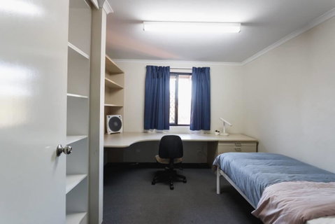 Erica Underwood House 6 Bedroom Flat - Kawana Tourism 0