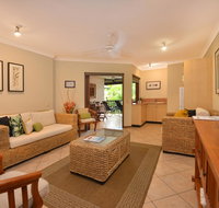 EscapeHibiscus - Kawana Tourism