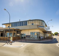 Esplanade Hotel Adelaide - Kawana Tourism