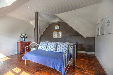Evanslea Luxury Boutique Accommodation - Kawana Tourism 0