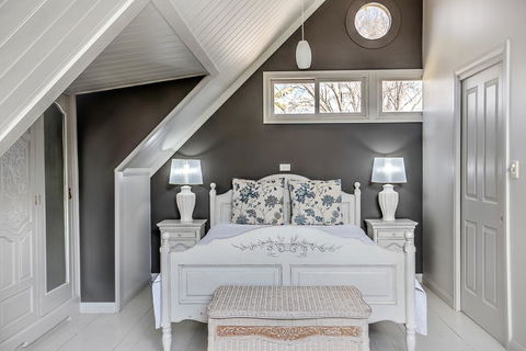Evanslea Luxury Boutique Accommodation - Kawana Tourism 1