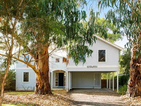EVERGREEN BEACH HOUSE - Kawana Tourism 0