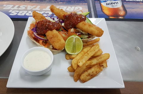 Exchange Hotel Blayney - Kawana Tourism 3