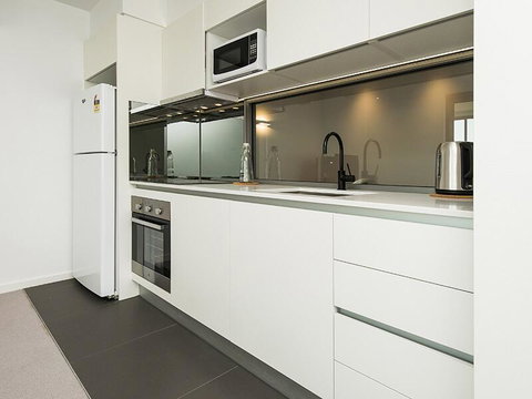 Executive Luxury Apartment - Kawana Tourism 1