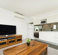 Executive Luxury Apartment - Kawana Tourism