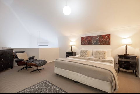 Fabulous Kangaroo Point 3 Bedroom Apartment - Kawana Tourism 0