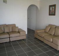 Fabulous location - Ground Floor Waterfront Unit Clearview Apartments - Kawana Tourism