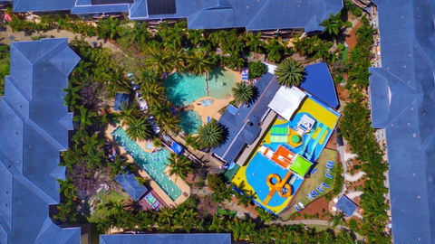 FAMILY PARADISE - Kawana Tourism 0