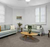Family Terrace Home Minutes from Oxford Street and CBD - Kawana Tourism