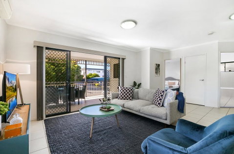 Family-Size Duplex In Quiet Neighbourhood - Kawana Tourism 0