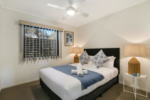Family-Size Duplex In Quiet Neighbourhood - Kawana Tourism 1