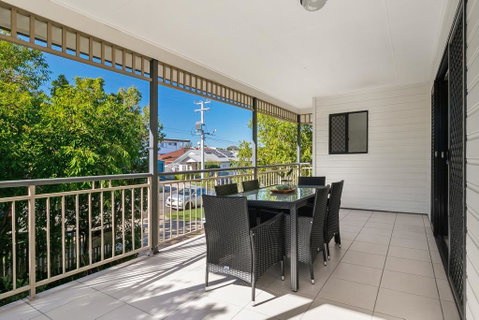 Family-Size Duplex In Quiet Neighbourhood - Kawana Tourism 3