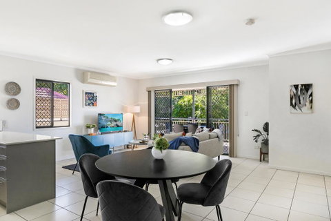 Family-Size Duplex In Quiet Neighbourhood - Kawana Tourism 2