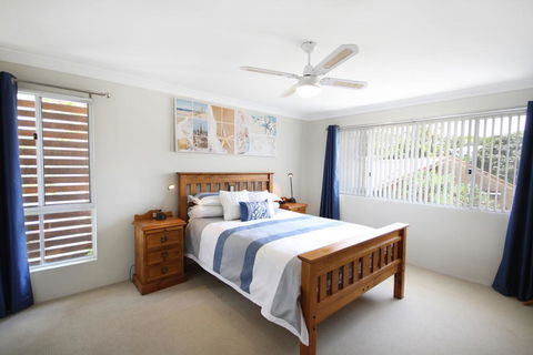 FANTASTIC HOLIDAY UNIT IN A PERFECT LOCATION - Kawana Tourism 3