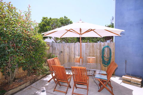 FANTASTIC HOLIDAY UNIT IN A PERFECT LOCATION - Kawana Tourism 2
