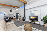 Book Illowa Accommodation Vacations Kawana Tourism Kawana Tourism