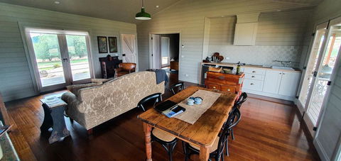 Fellcroft Farmstay - Kawana Tourism 3