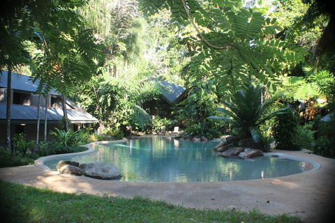 Ferntree Rainforest Lodge - Kawana Tourism 0
