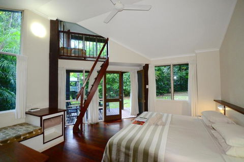 Ferntree Rainforest Lodge - Kawana Tourism 3