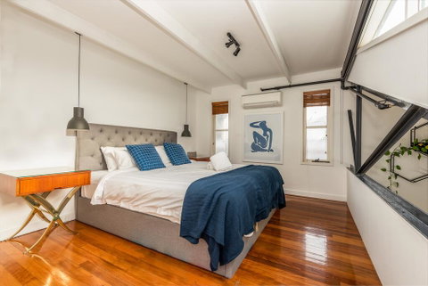 Fitzroy Converted Warehouse Penthouse - Kawana Tourism 1