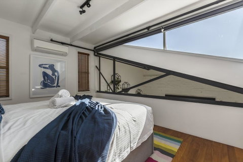 Fitzroy Converted Warehouse Penthouse - Kawana Tourism 3