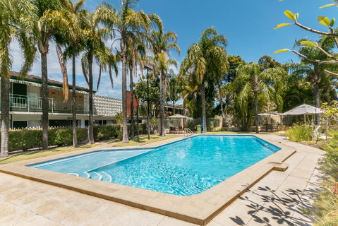 Flag Motor Lodge - Kawana Tourism 2