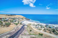 Book Wattle Flat Accommodation Vacations Kawana Tourism Kawana Tourism