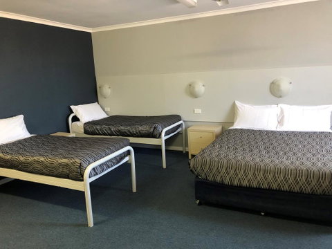 Flinders Motel - Kawana Tourism 2