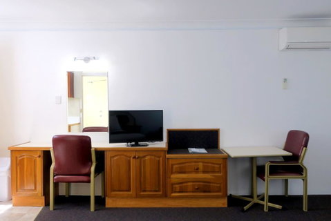 Forster Motor Inn - Kawana Tourism 3