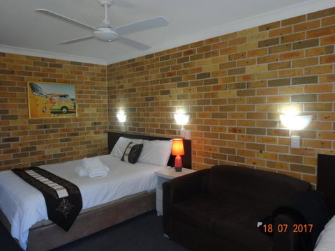Forster Palms Motel - Kawana Tourism 3