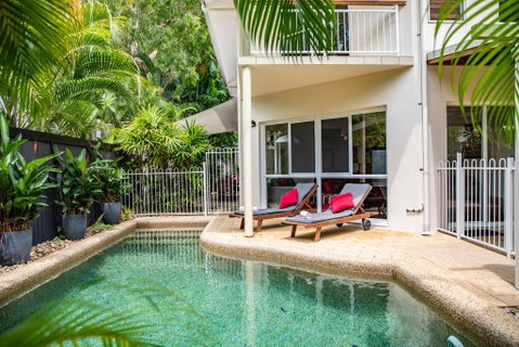 Four Mile Beach Retreat - Kawana Tourism 0