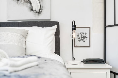 Funky CBD Pad Sleeps Two Perfect - Kawana Tourism 0